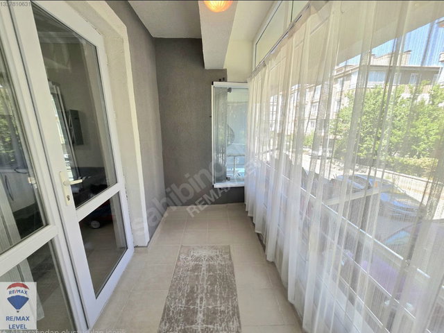 KARAPÜRÇEK MERKEZDE YAPILI ARA KATTA SATILIK FIRSAT 3+1 DAİRE