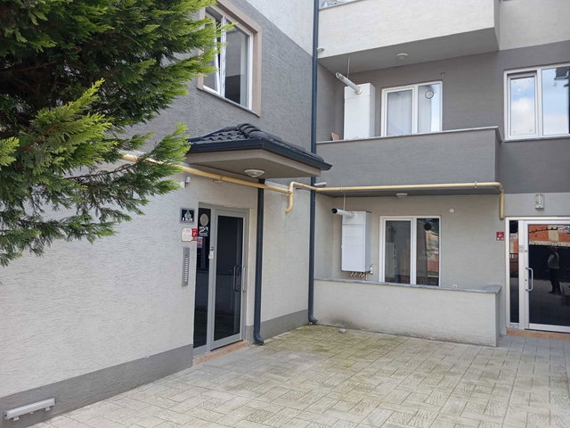 REMAX HÜR ALI KUTANIS'TEN AKYAZI'DA KIRALIK 1+1 DAIRE