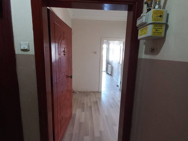 REMAX DREAM'DEN GÖLCÜK PİYALEPAŞA'DA ARA KAT 2+1 KİRALIK DAİRE