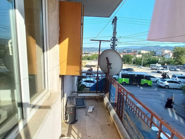 REMAX DREAM'DEN GÖLCÜK PİYALEPAŞA'DA ARA KAT 2+1 KİRALIK DAİRE
