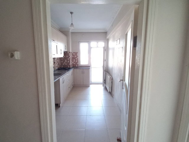 REMAX DREAM'DEN GÖLCÜK PİYALEPAŞA'DA ARA KAT 2+1 KİRALIK DAİRE