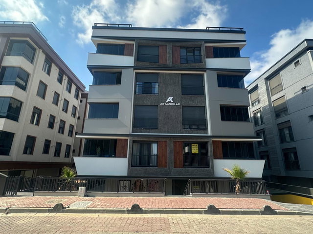REMAX ONUR MALKOÇ'DAN BAHÇELİEVLER AKA KOLEJİ YAKINI | SIFIR BİNADA KİRALIK 2+1 DAİRE