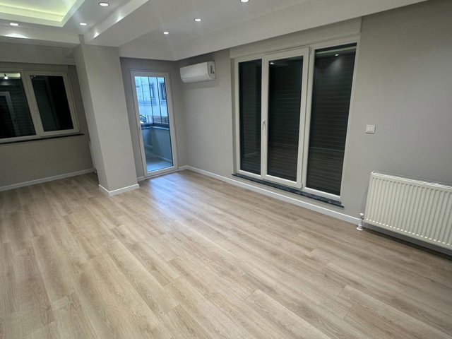 REMAX ONUR MALKOÇ'DAN BAHÇELİEVLER AKA KOLEJİ YAKINI | SIFIR BİNADA KİRALIK 2+1 DAİRE