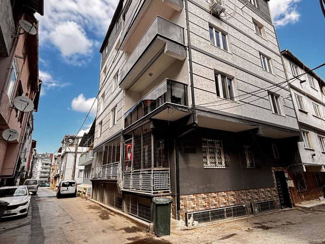 REMAX BEYAZ NİLÜFER KONAK MAH’DE 2+1 KİRALIK DAİRE