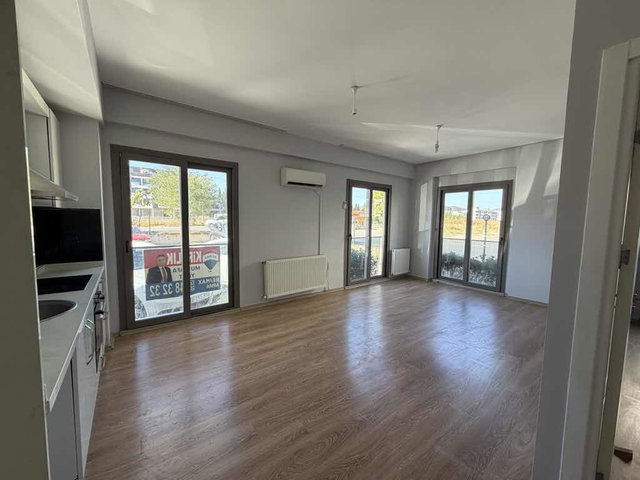 REMAX ARMA’DAN HAVUZLU SİTEDE KİRALIK 2+1 DAİRE