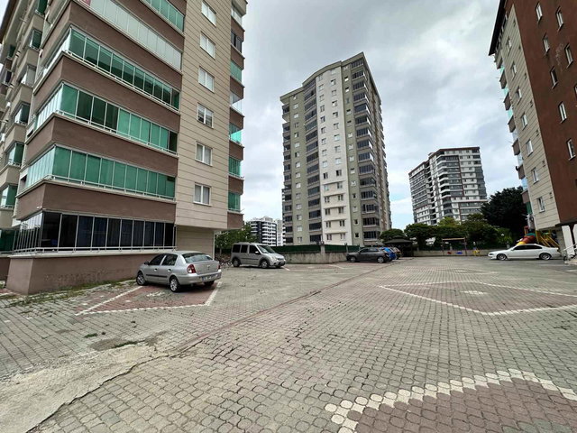 SAMSUN İLKADIM DEREBAHÇE’DE 5+1 | 230 M² NET | 8. KAT (SON KAT) | 3 BANYO