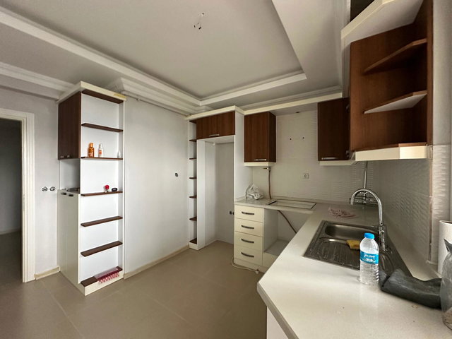 SAMSUN İLKADIM DEREBAHÇE’DE 5+1 | 230 M² NET | 8. KAT (SON KAT) | 3 BANYO