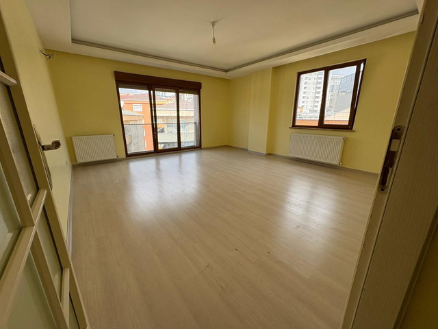 PENDİK DOLAYOBA'DA 2+1 TEMİZ KİRALIK DAİRE