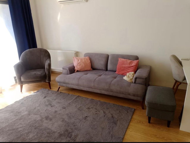 REMAX ARMA’DAN HAVUZLU SİTEDE KİRALIK 1+1 EŞYALI DAİRE