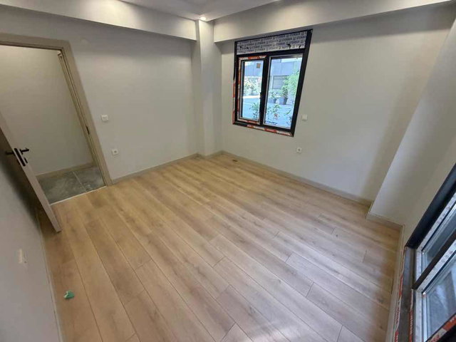 DİKİLİTAŞ’TA YENİ BİNADA KAPALI OTOPARKLI KAPALI MUTFAKLI 3+1 SATILIK DAİRE