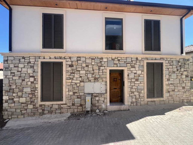 URLA MERKEZDE SIFIR 1+1 KİRALIK DAİRE