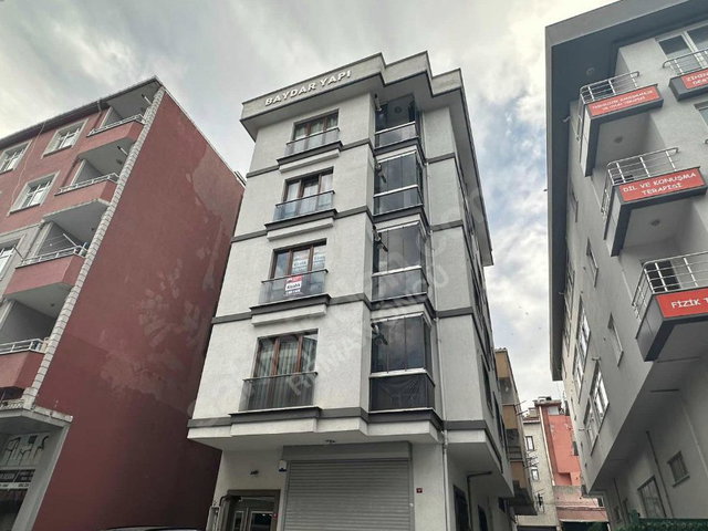 REMAX ÖNCÜ ALTINŞEHIR MH. METROYA YÜRÜME KIRALIK 2+1 DAIRE