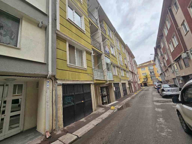 RE/MAX MOD'DAN 1+1 ARAKAT,AYRI MUTFAKLI KİRALIK DAİRE.