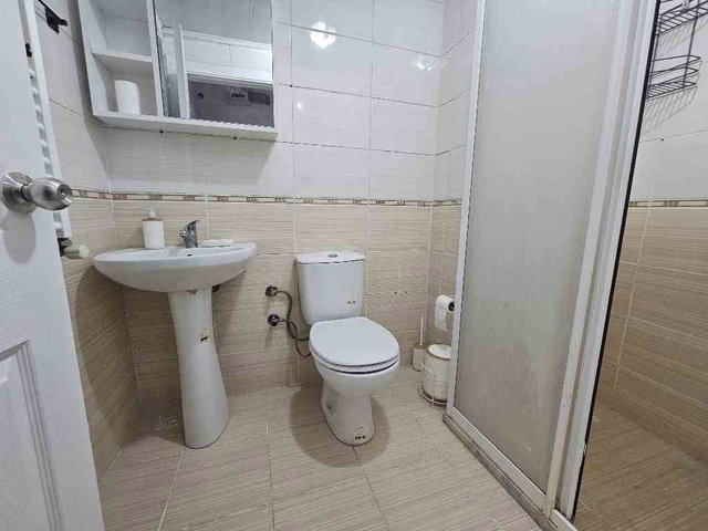 RE/MAX MOD'DAN 1+1 ARAKAT,AYRI MUTFAKLI KİRALIK DAİRE.