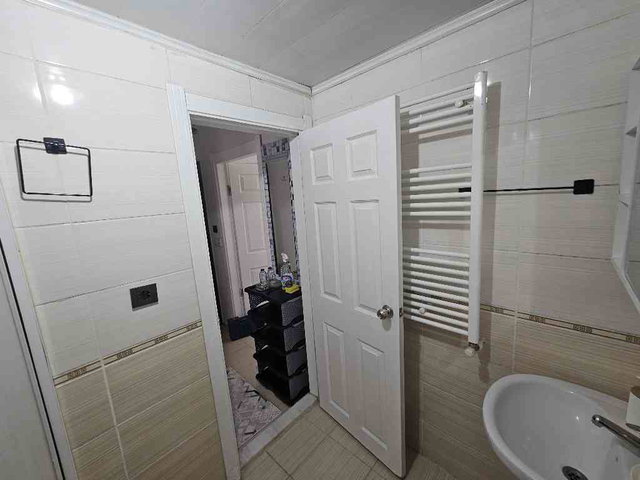 RE/MAX MOD'DAN 1+1 ARAKAT,AYRI MUTFAKLI KİRALIK DAİRE.