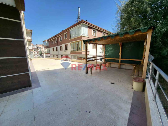 AYDINLIKEVLERDE MUHTEŞEM YAPILI 5+1 GENİŞ DAİRE