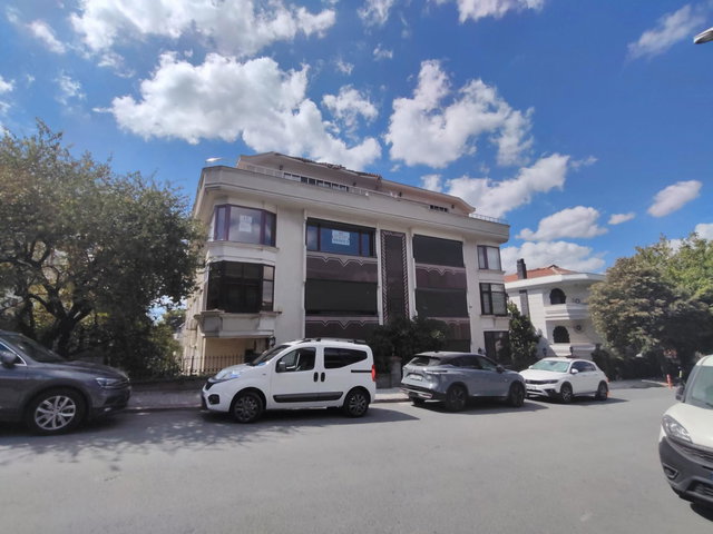 ADAKALE BÖLGESİNDE MİMARİ TASARIMLI, EŞYALI KİRALIK 4+1 DAİRE