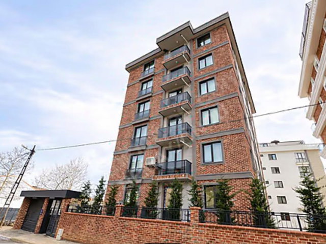 REMAX ÖNCÜ ÇEKMEKÖY EKŞIOGLU MH. 3+1 SIFIR LÜX TERASLI DAIRE