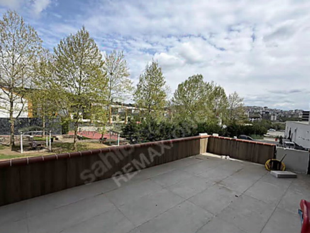 REMAX ÖNCÜ ÇEKMEKÖY EKŞIOGLU MH. 3+1 SIFIR LÜX TERASLI DAIRE
