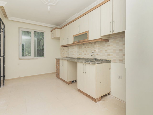 KONUKSEVER’DE SATILIK GENİŞ 3+1 DAİRE
