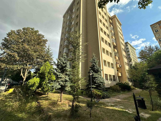 ATAŞEHİR KÜÇÜKBAKKALKÖY YAKAMOZ SİTESİ’NDE SATILIK 2+1 DAIRE