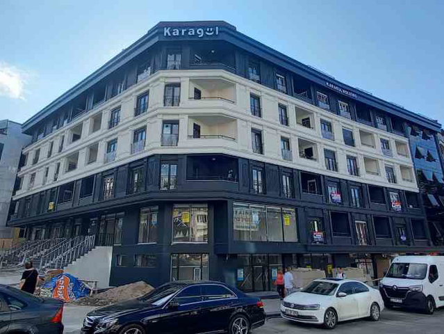 MALTEPE FEYZULLAH MAH. BAĞDAT CADDESİNE CEPHELİ 75 M² NET 2+1