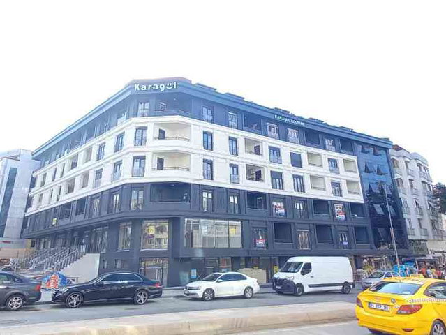 MALTEPE FEYZULLAH MAH. BAĞDAT CADDESİNE CEPHELİ 75 M² NET 2+1