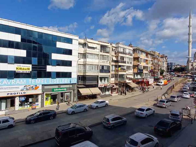 MALTEPE FEYZULLAH MAH. BAĞDAT CADDESİNE CEPHELİ 75 M² NET 2+1