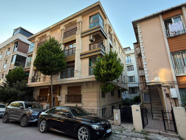 KÜÇÜKÇEKMECE YENİ MAHALLEDE 110 M2 3+1 SATILIK DAİRE