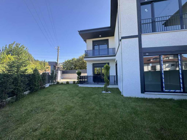 REMAX MAXİMUM’DAN DAMLAR MAH. 4+1 SATILIK VİLLA