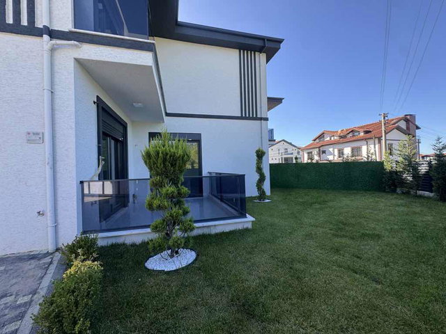REMAX MAXİMUM’DAN DAMLAR MAH. 4+1 SATILIK VİLLA
