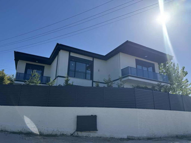 REMAX MAXİMUM’DAN DAMLAR MAH. 4+1 SATILIK VİLLA