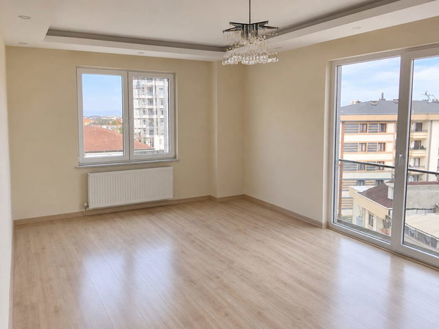 PENDIK ÇAMÇEŞME MAHALLESI'NDE DENIZ MANZARALI KIRALIK 2+1 DAIRE