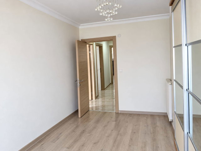 PENDIK ÇAMÇEŞME MAHALLESI'NDE DENIZ MANZARALI KIRALIK 2+1 DAIRE