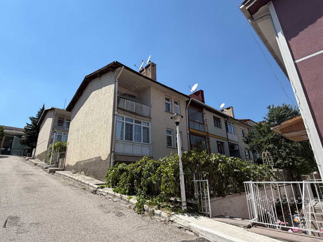 UĞUR MUMCU MAH. KÜLTÜR BİRLİK SİTESİNDE SATILIK KÖŞE VİLLA