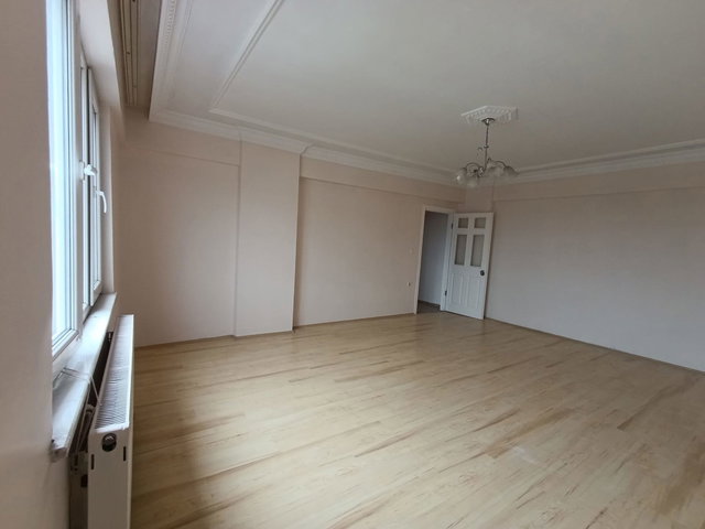ÇERKEZKÖY’ ÖZTRAK CADDESİ DOĞU-GÜNEY CEPHELİ, 2+1, BALKONLU, EN ÜST KAT KİRALIK DAİRE