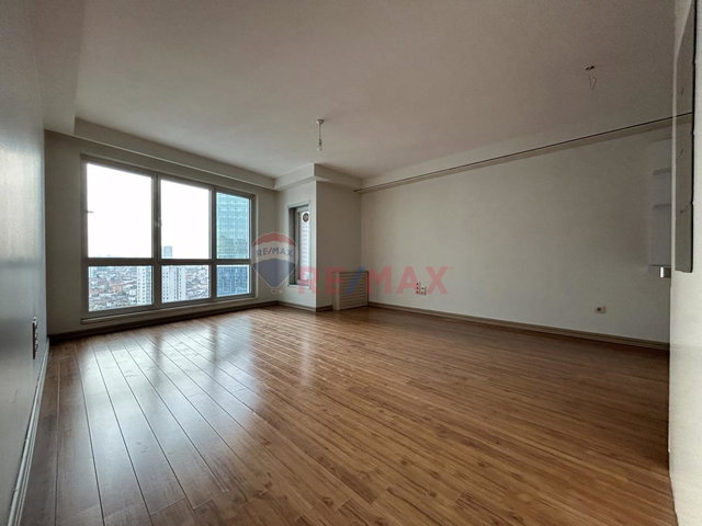 ATAŞEHIR AĞAOĞLU ANDROMEDA KIRALIK 1+1 DAIRE