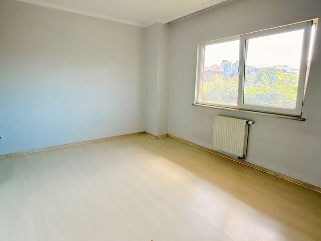 SIMPLICITY SITESI'NDE 2+1 KAPALI MUTFAKLI KAPALI OTOPARKLI