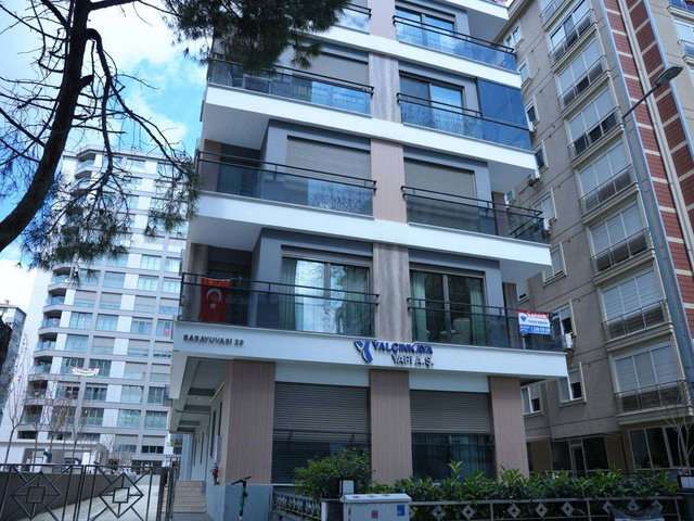 KADIKÖY ERENKÖY BAĞDAT CADDESI HAMAM SOKAK 3+1 BALKONLU