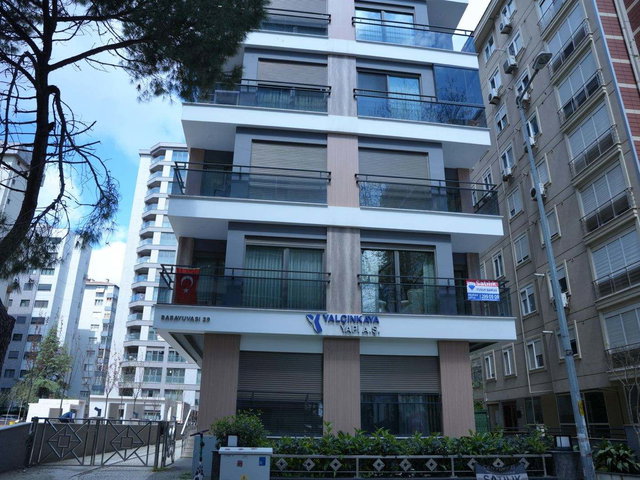 KADIKÖY ERENKÖY BAĞDAT CADDESI HAMAM SOKAK 3+1 BALKONLU