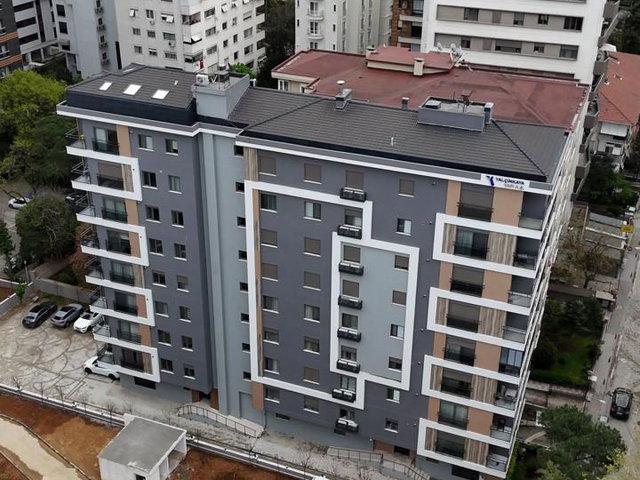 KADIKÖY CADDEBOSTAN BAĞDAT CADDESI HAMAM SOKAK 2+1 BAHÇEKATI