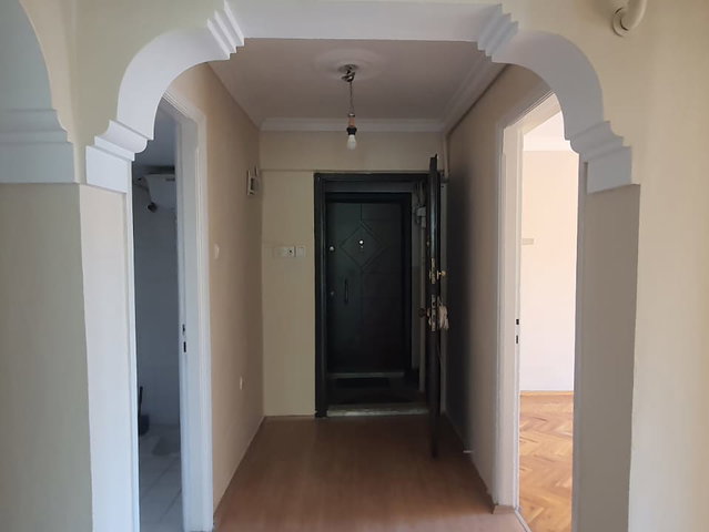BORNOVA OSMANGAZIDE AŞIK VEYSEL PARKI YAKINI  3+1  KİRALIK DAİRE