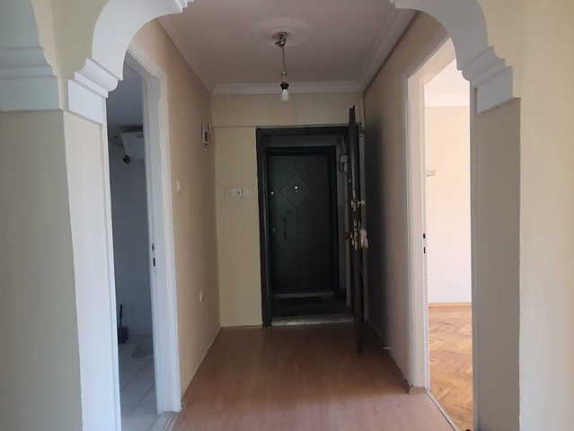 BORNOVA OSMANGAZIDE AŞIK VEYSEL PARKI YAKINI  3+1  KİRALIK DAİRE