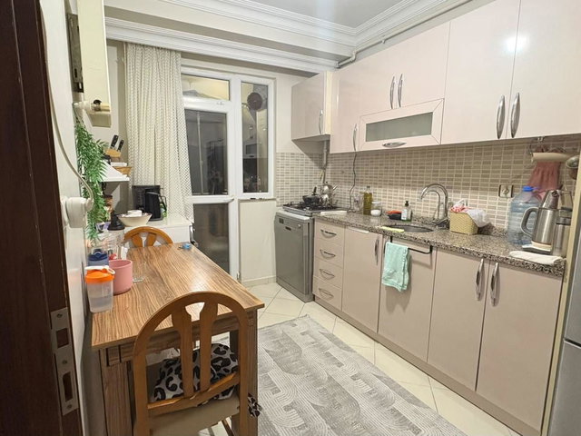 AVCILAR ÜNİVERSİTE MAHALLESİ'NDE KULLANIŞLI 2+1 KİRALIK DAİRE