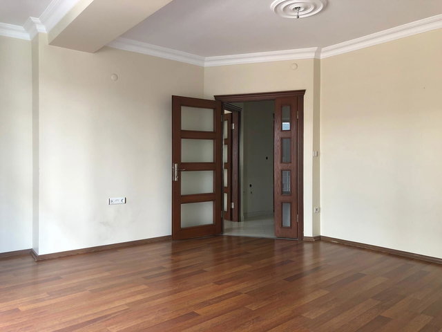 AVCILAR ÜNİVERSİTE MAHALLESİ'NDE KULLANIŞLI 2+1 KİRALIK DAİRE