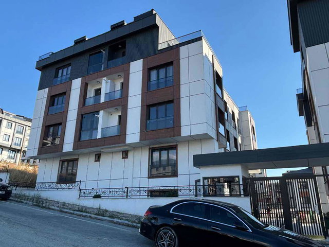 BEYLİKDÜZÜ KAVAKLI’DA 2024 YAPIMI, EN ÜST KAT 2+2 | 2 BANYO | GÜNEY-BATI CEPHE