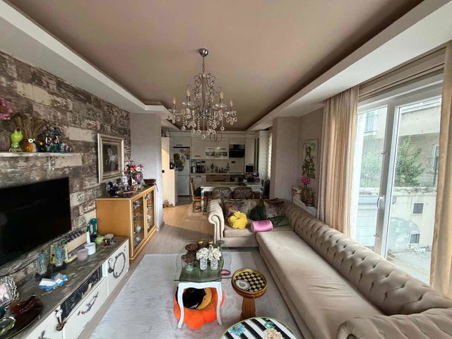 DUMANPARK EVLERİNDE YENİLENMİŞ GENİŞ M² 2+1 SATILIK DAİRE