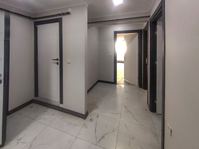 ŞİRİNEVLER MEYDANA METROBÜSE 5 DK. SIFIR, GENİŞ MUTFAKLI, YERDEN ISITMALI KİRALIK DAİRE