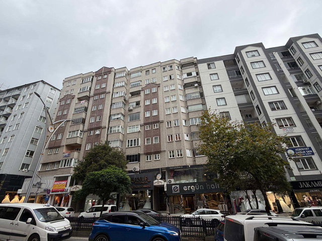 İLKADIM ULUGAZİ MAH.19 MAYIS BUL.DA SATILIK (3+1) DAİRE