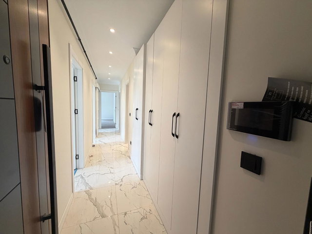 KOZYATAĞI SIFIR BİNA KİRALIK 3+1 DAİRE /EBEVEYN BANYOLU-BALKONLU